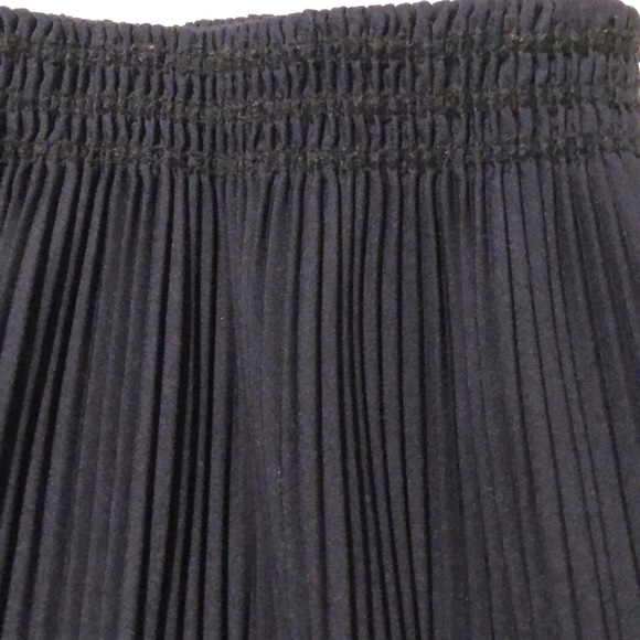 Zara Basic Collection Skirt - Picture 4 of 5